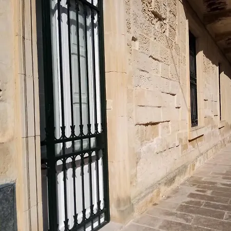 Dimora Storica Le Perle לצ'ה