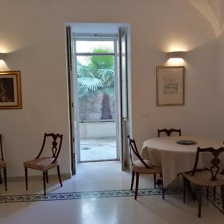 Dimora Storica Le Perle לצ'ה